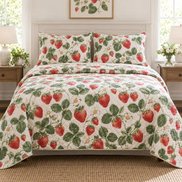 Sunlit Strawberry Strawberry Lovers Quilt Set