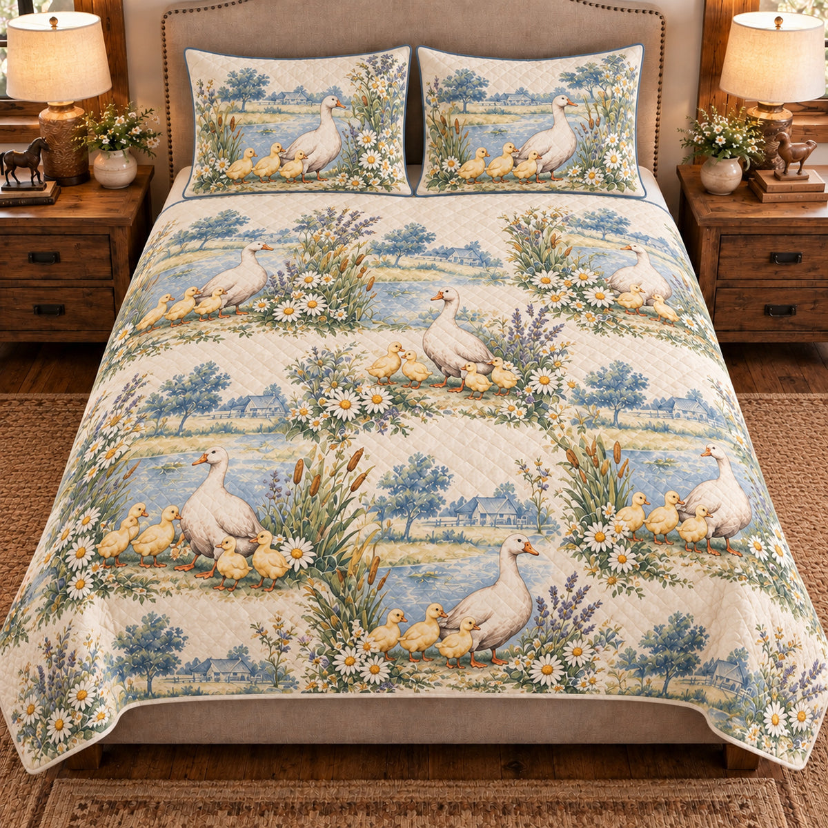 Goose & Gosling Country Toile quilt set — front view