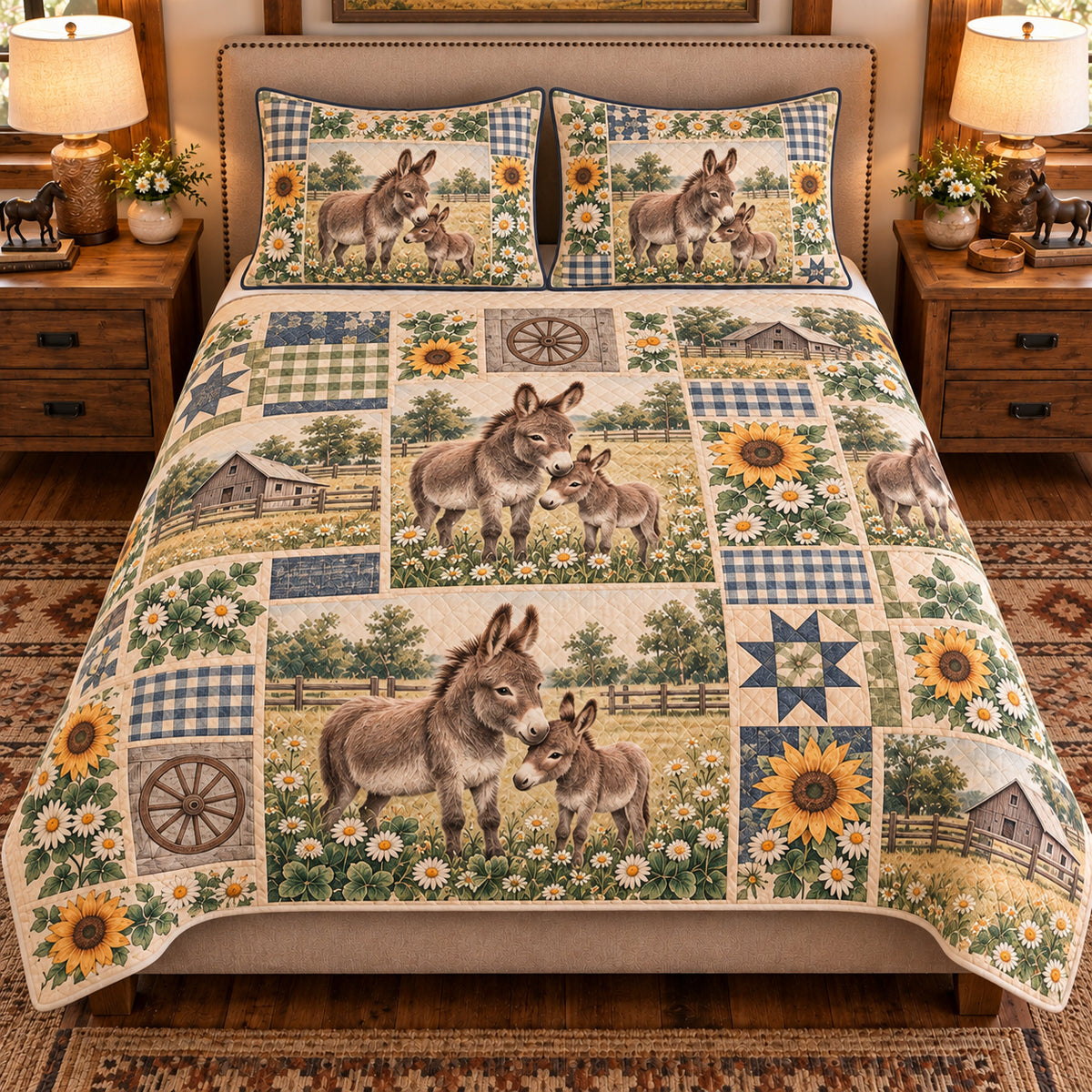 Miniature Donkey Farmhouse Patchwork quilt set — front view