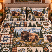 Yak Farmhouse Patchwork quilt set — close-up
