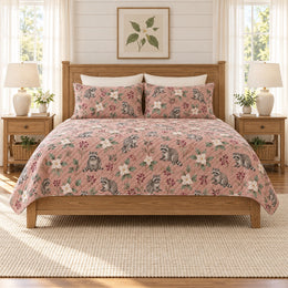 Dusty Rose Raccoon & Trillium Quilt Set, Gift for Raccoon and Flower Lovers