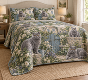 British Shorthair Cat Rustic Farmhouse Quilt Set, low side-angle bedroom view