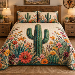Desert Saguaro Cactus Blooms Quilt Set, Cozy Bedroom Bedding, Gift for Cactus Lovers
