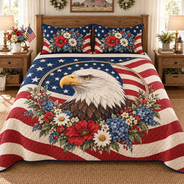 Bald Eagle American Flag Floral Quilt Set, Cozy Bedroom Bedding, Gift for Eagle Lovers