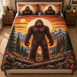 Autumn Bigfoot Mountain Quilt Set – Pine Forest Bedding Gift for Sasquatch Fans