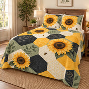 Right view of Honeycomb Patchwork Sunflower quilt set