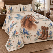 Texas floral horse quilt set left view with seamless side print